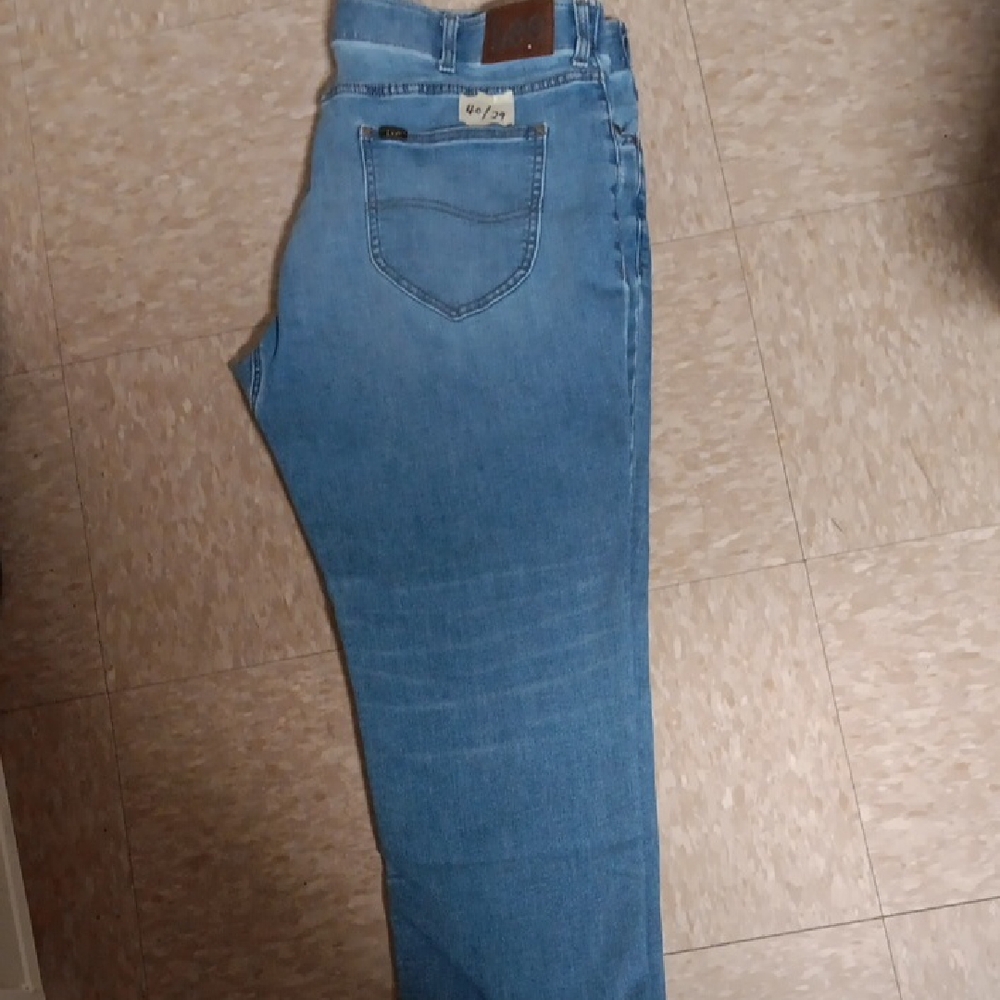 Lee Men's Light Blue Straight Jeans